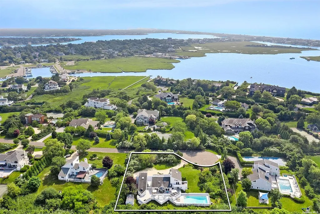 11 Watersedge Court Westhampton Beach NY 11978