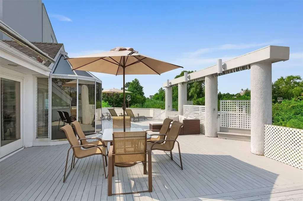 11 Watersedge Court Westhampton Beach NY 11978