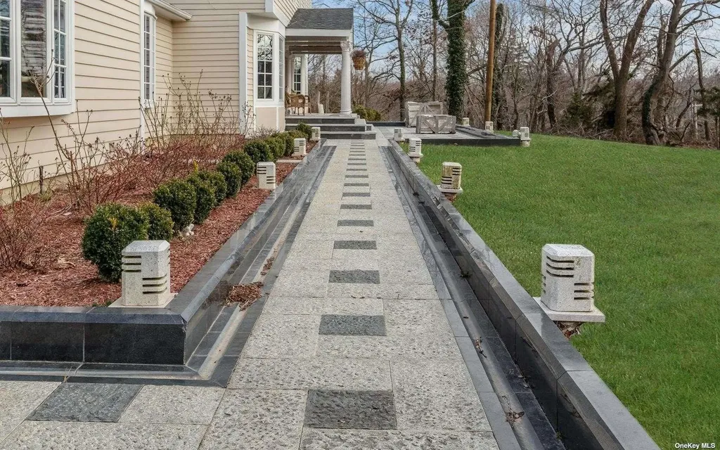 7 Old Field Road Setauket NY 11733