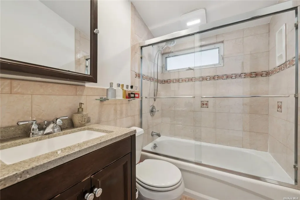 72 Shinbone Lane Commack NY 11725