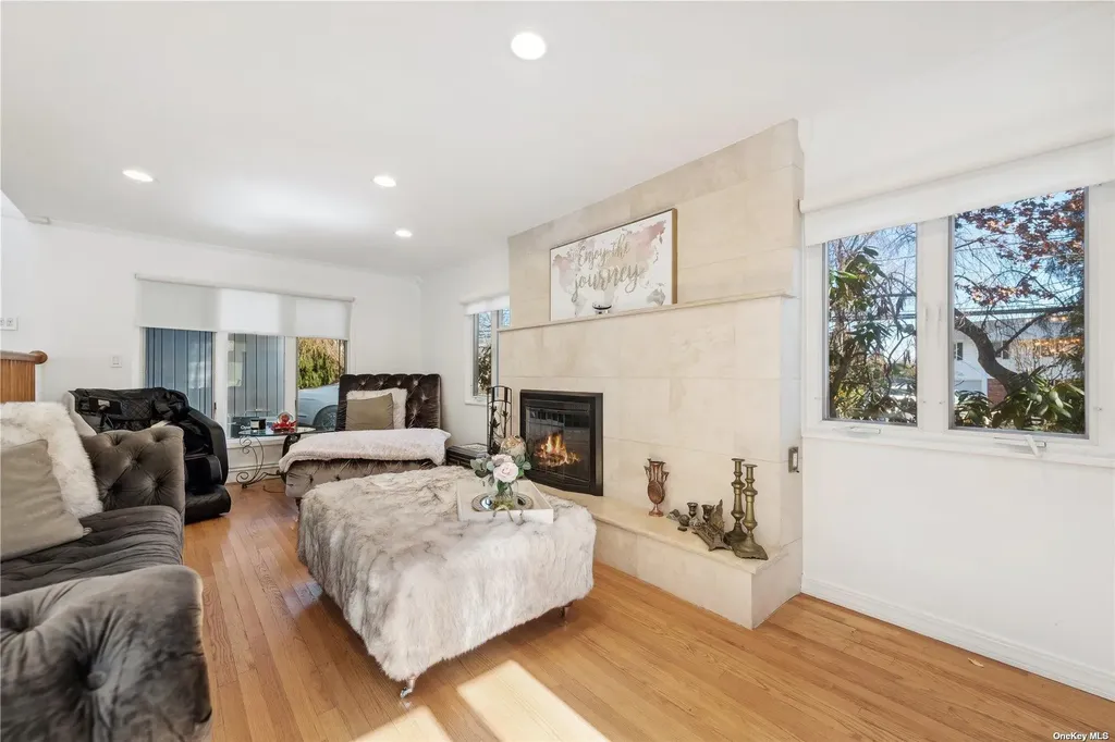 72 Shinbone Lane Commack NY 11725