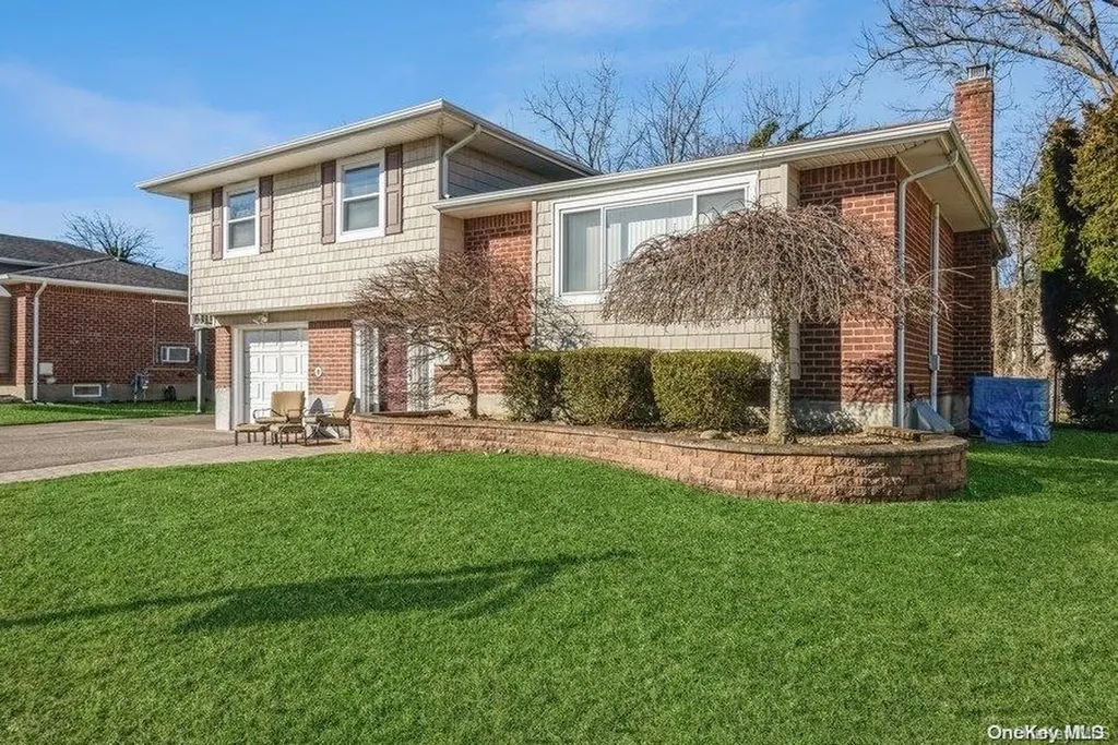 70 Stephen Drive Plainview NY 11803
