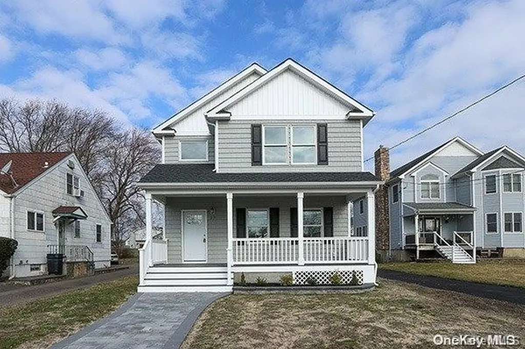 17 Campbell Street Patchogue NY 11772