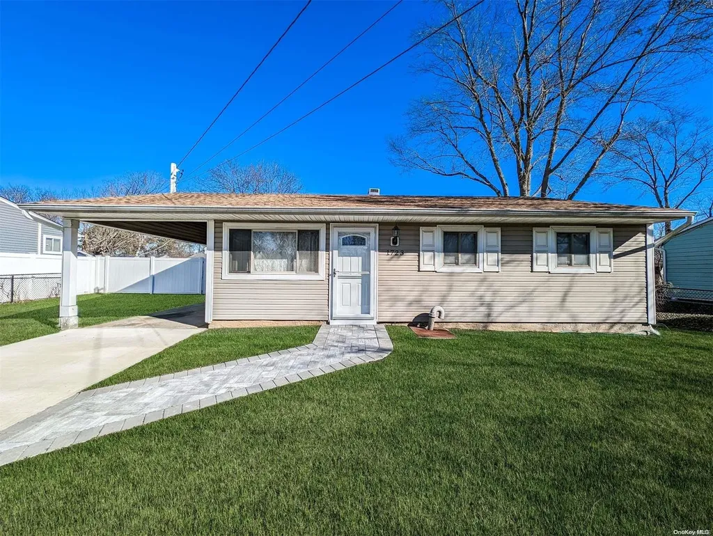1723 Pine Acres Boulevard Bay Shore NY 11706