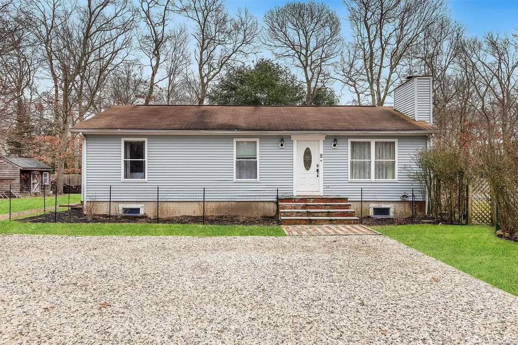 9 16th Street East Hampton NY 11937