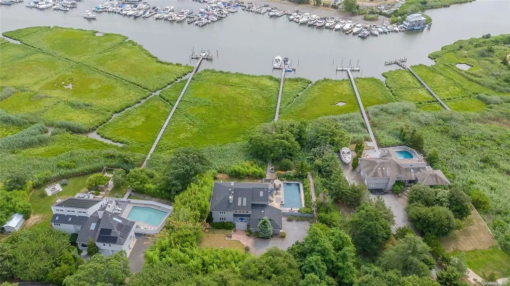 337 Roe Avenue East Patchogue NY 11772