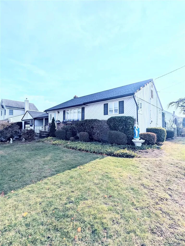 149 Maple Avenue Bethpage NY 11714