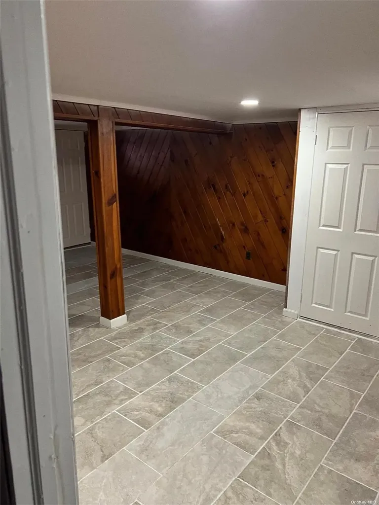 11 Jefferson Avenue Valley Stream NY 11580