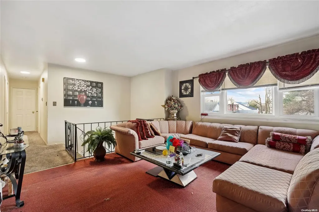 400 North Columbus A Freeport NY 11520