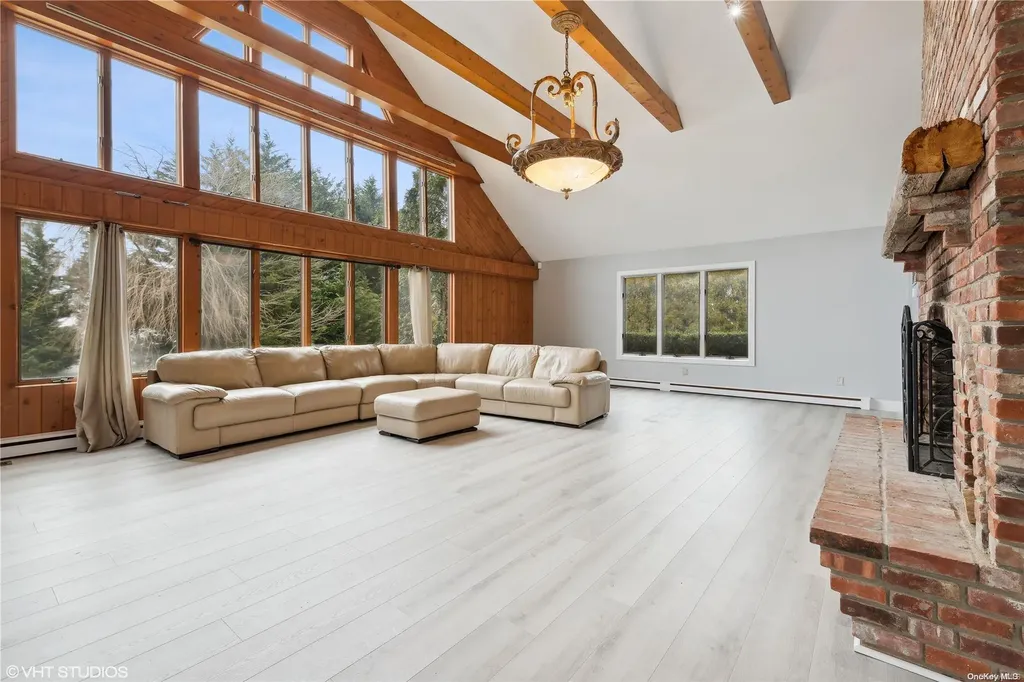 4 Box Tree Road East Quogue NY 11942