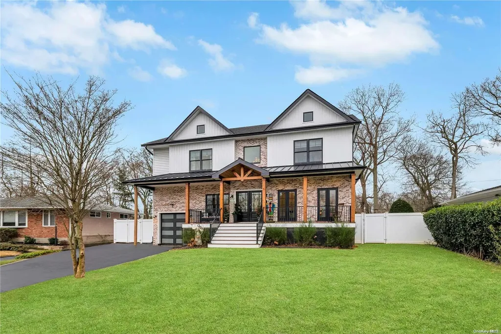 6 Evon Lane Saint James NY 11780