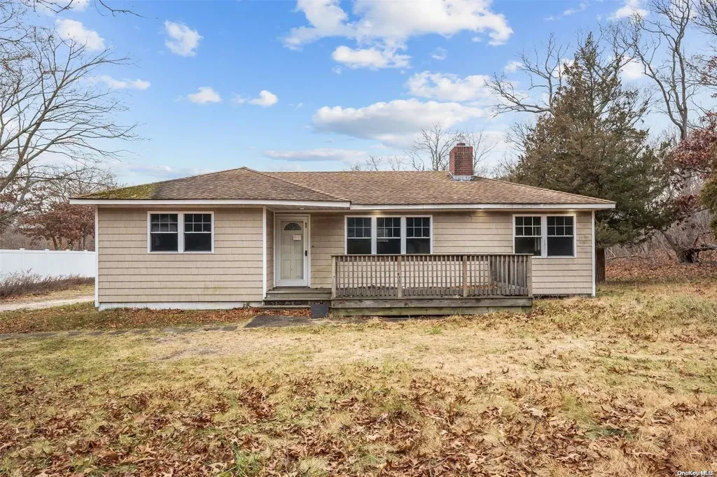 62 W Yaphank Road Medford NY 11763