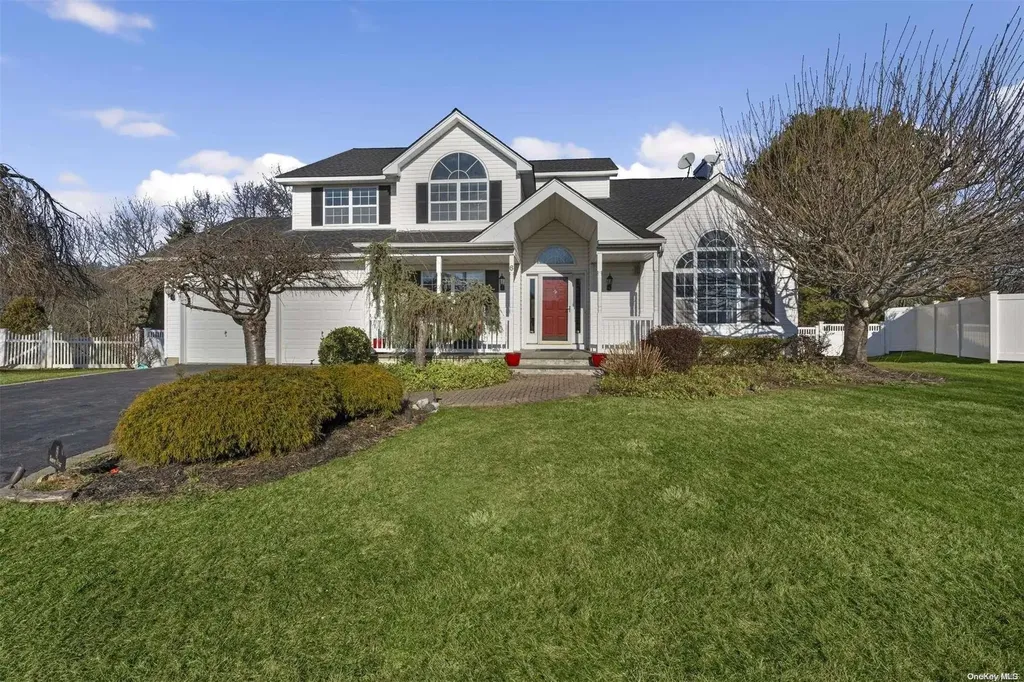 6 Roanoke Court Commack NY 11725