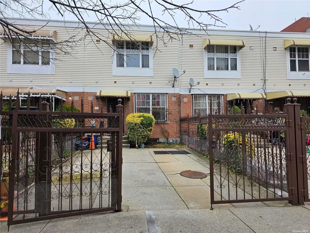 425 Snediker Avenue Brooklyn NY 11207