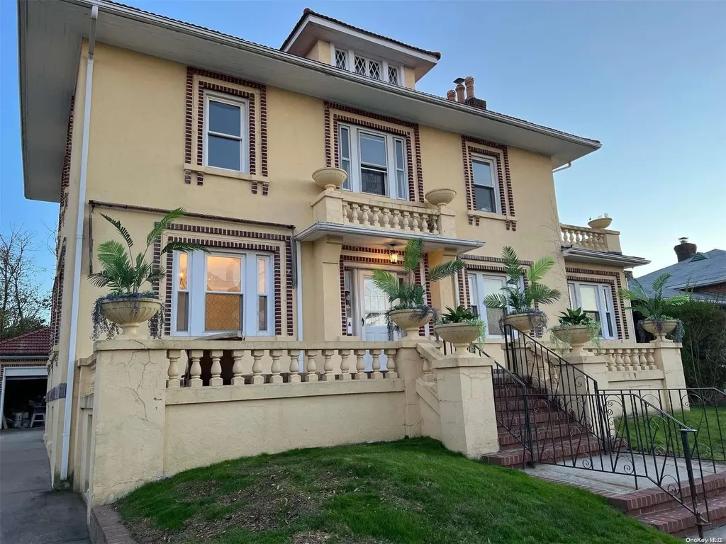 114 E Olive Street Long Beach NY 11561