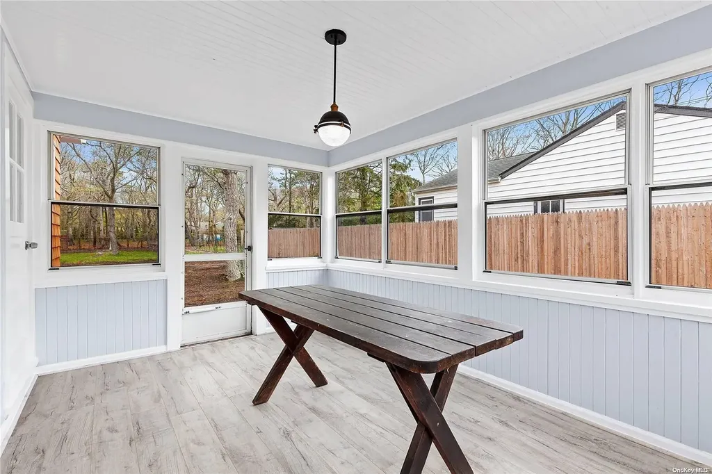 165 E Bay Avenue Hampton Bays NY 11946