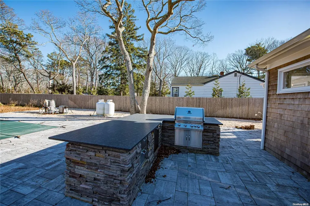 165 E Bay Avenue Hampton Bays NY 11946