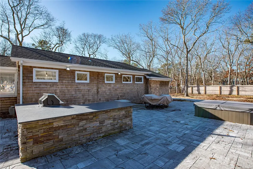 165 E Bay Avenue Hampton Bays NY 11946