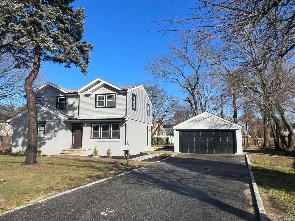 291 Arnold Avenue West Babylon NY 11704