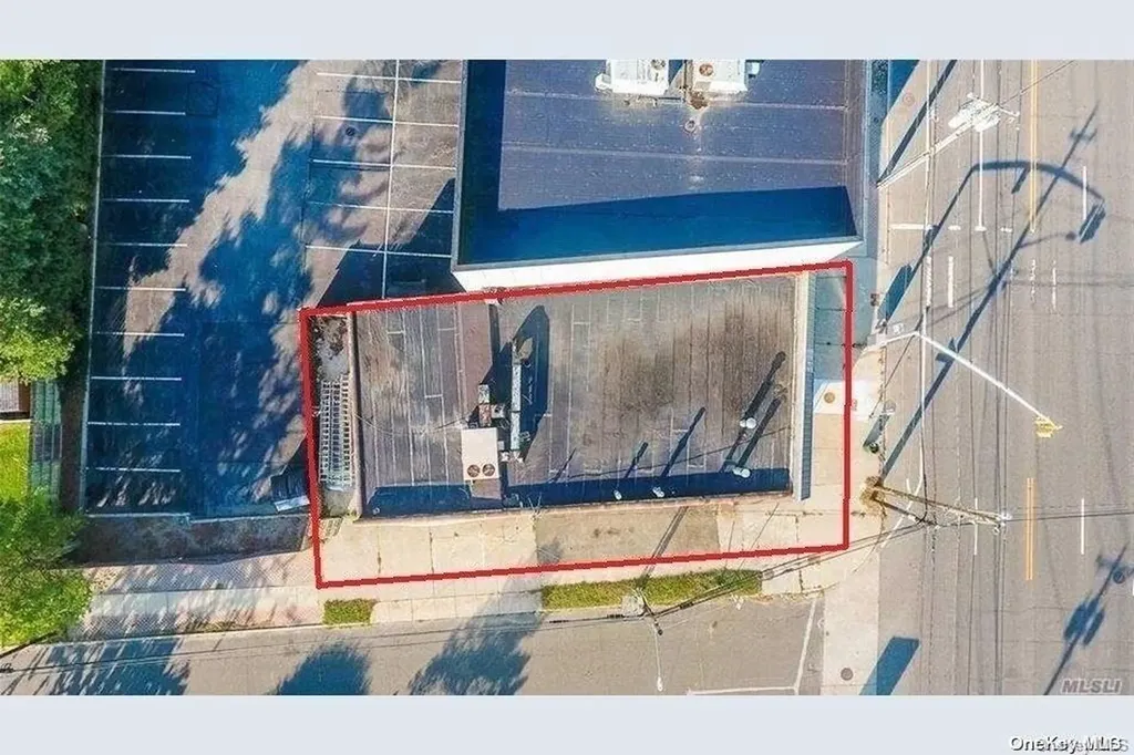 464 Merrick Road Oceanside NY 11572