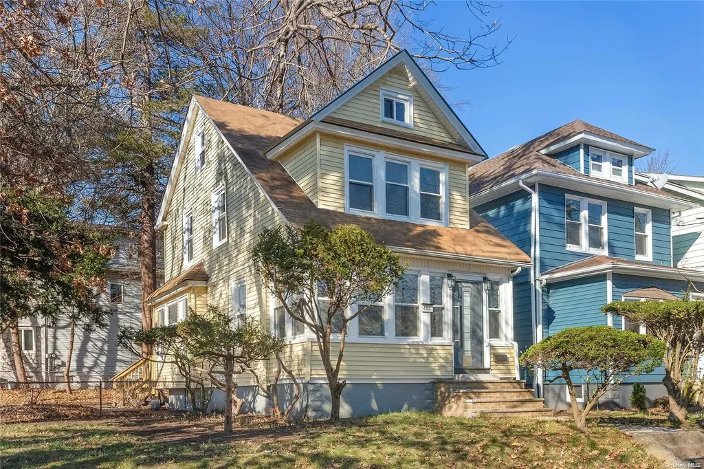 414 Herberton Avenue Staten Island NY 10302