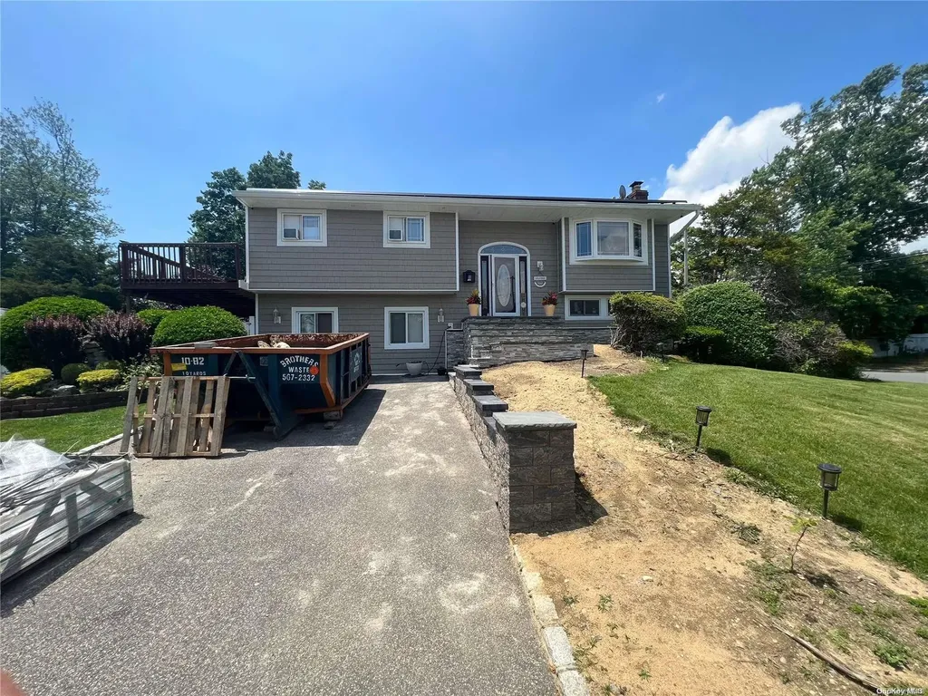 1384 Ohio Avenue Bay Shore NY 11706