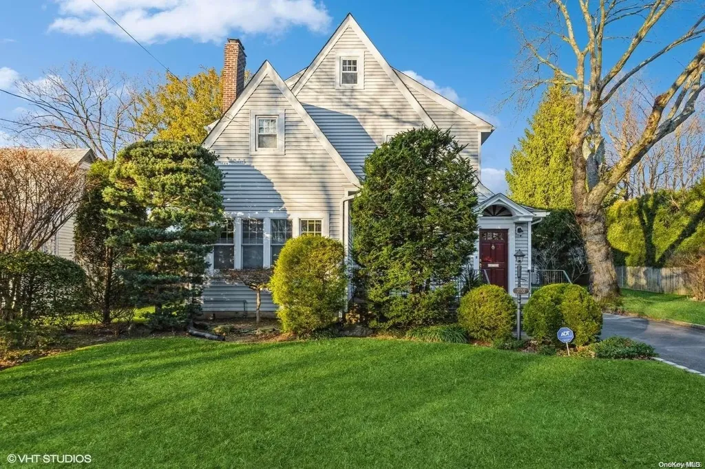 3155 Birch Place Wantagh NY 11793