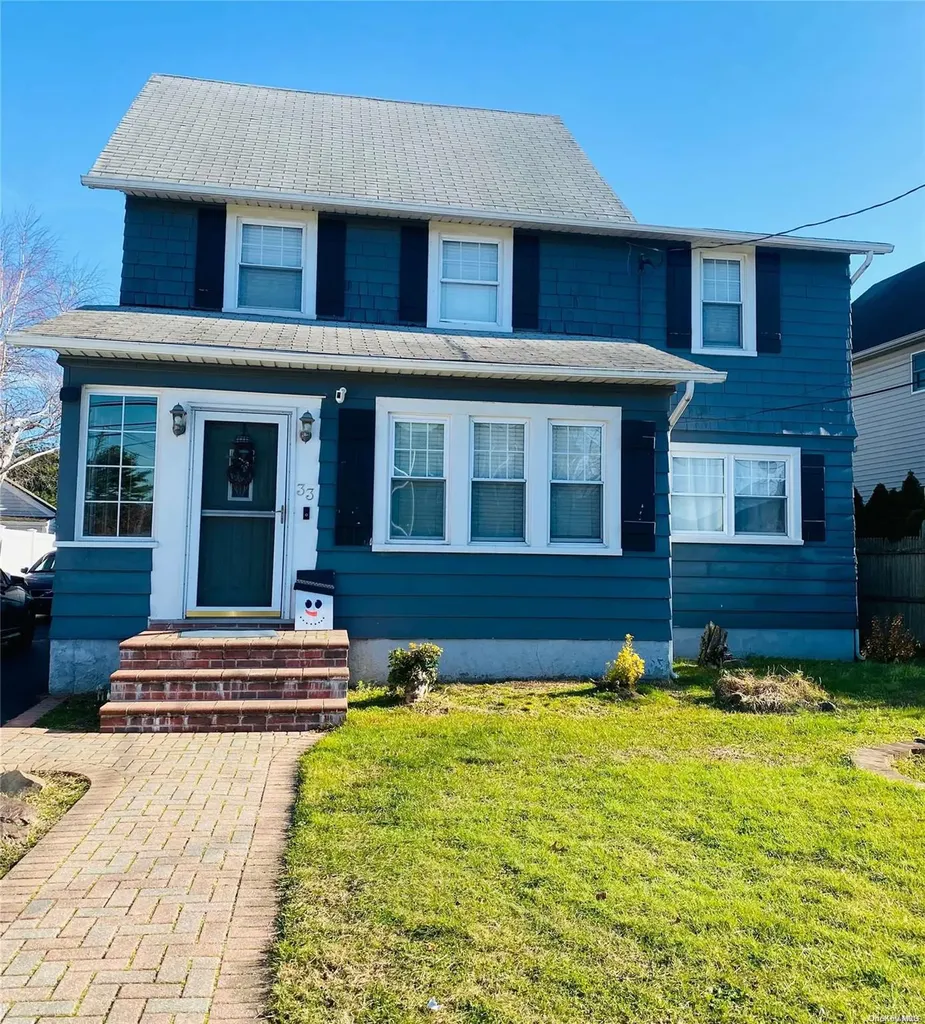 33 Maplewood Road West Babylon NY 11704