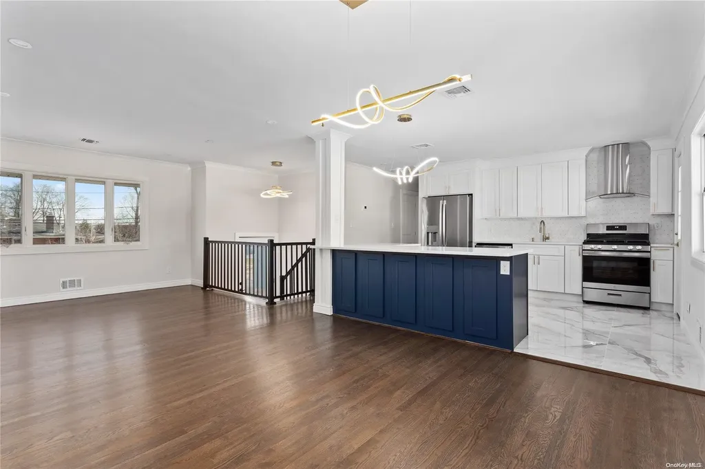 23 Digney Court Commack NY 11725