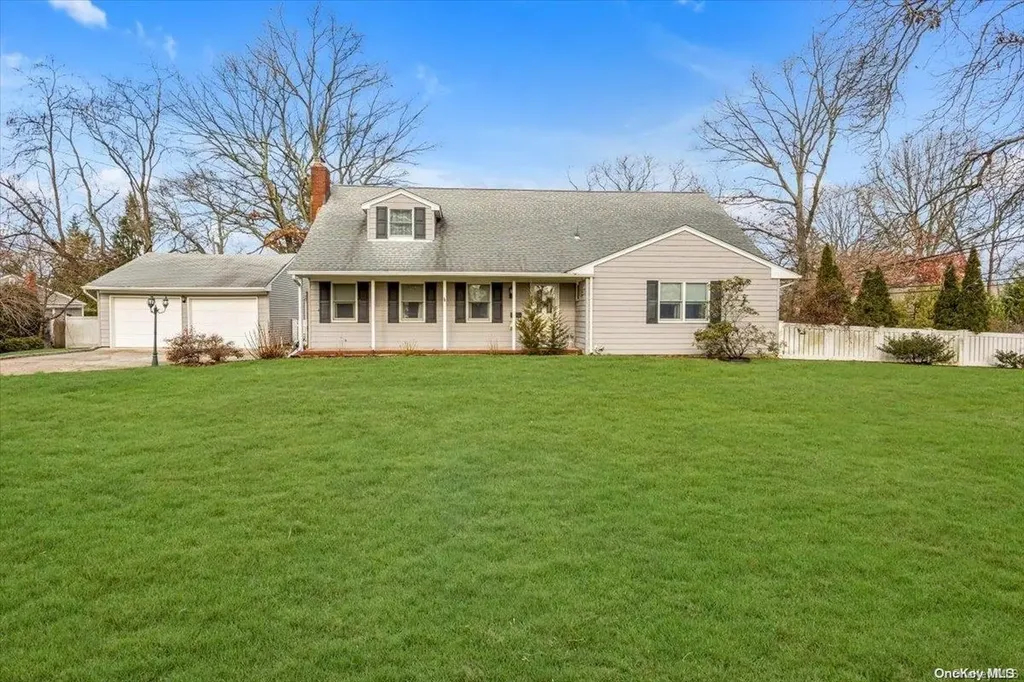 1 Brook Lane Smithtown NY 11787