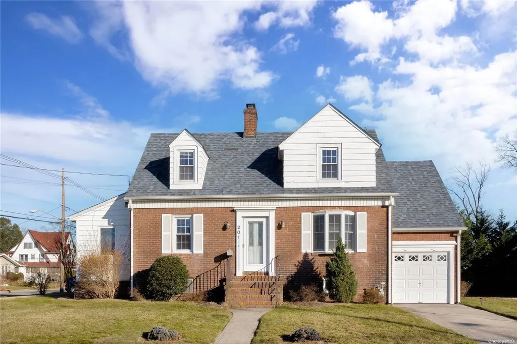201 Miller Avenue Freeport NY 11520