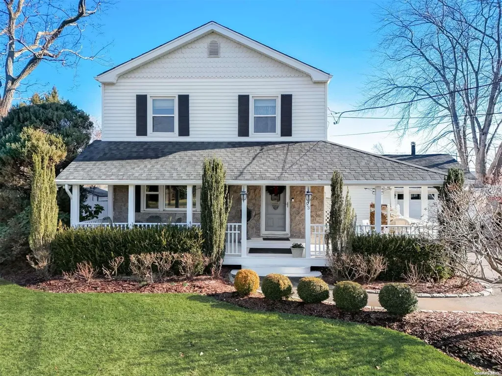93 S Penataquit Avenue Bay Shore NY 11706