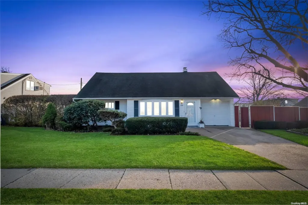 3658 Fiddler Lane Bethpage NY 11714