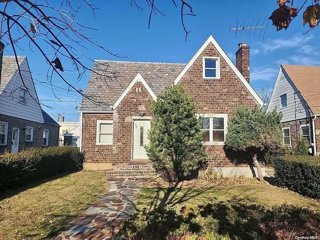 29 Foster Place Hempstead NY 11550