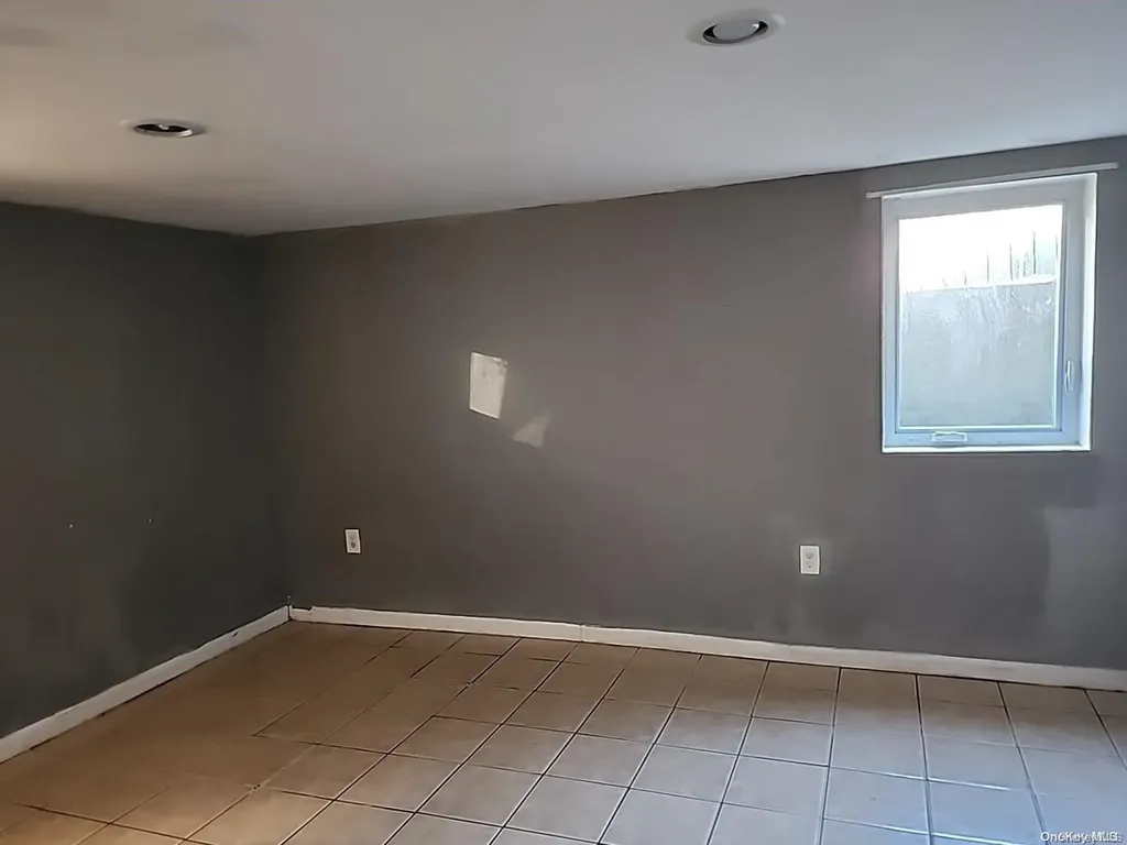 29 Foster Place Hempstead NY 11550