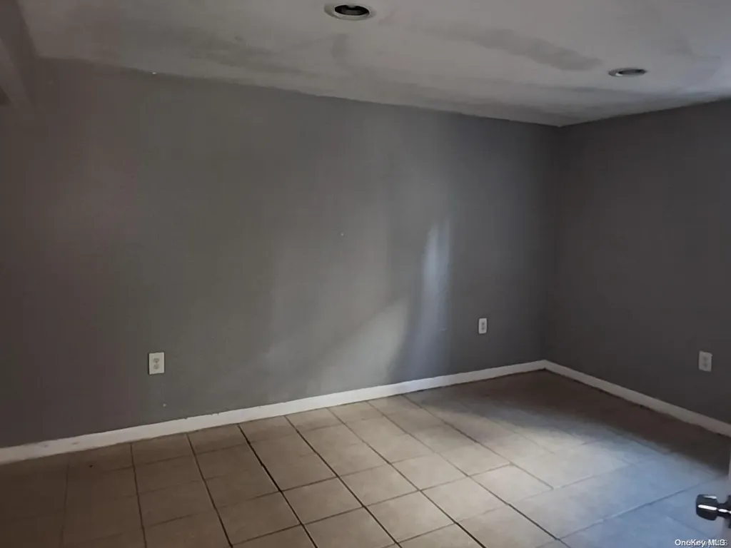 29 Foster Place Hempstead NY 11550