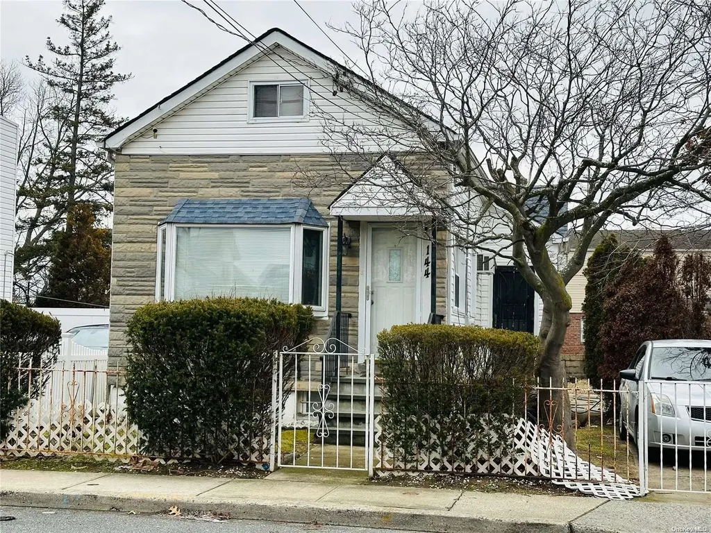 144 Gotham Avenue Elmont NY 11003