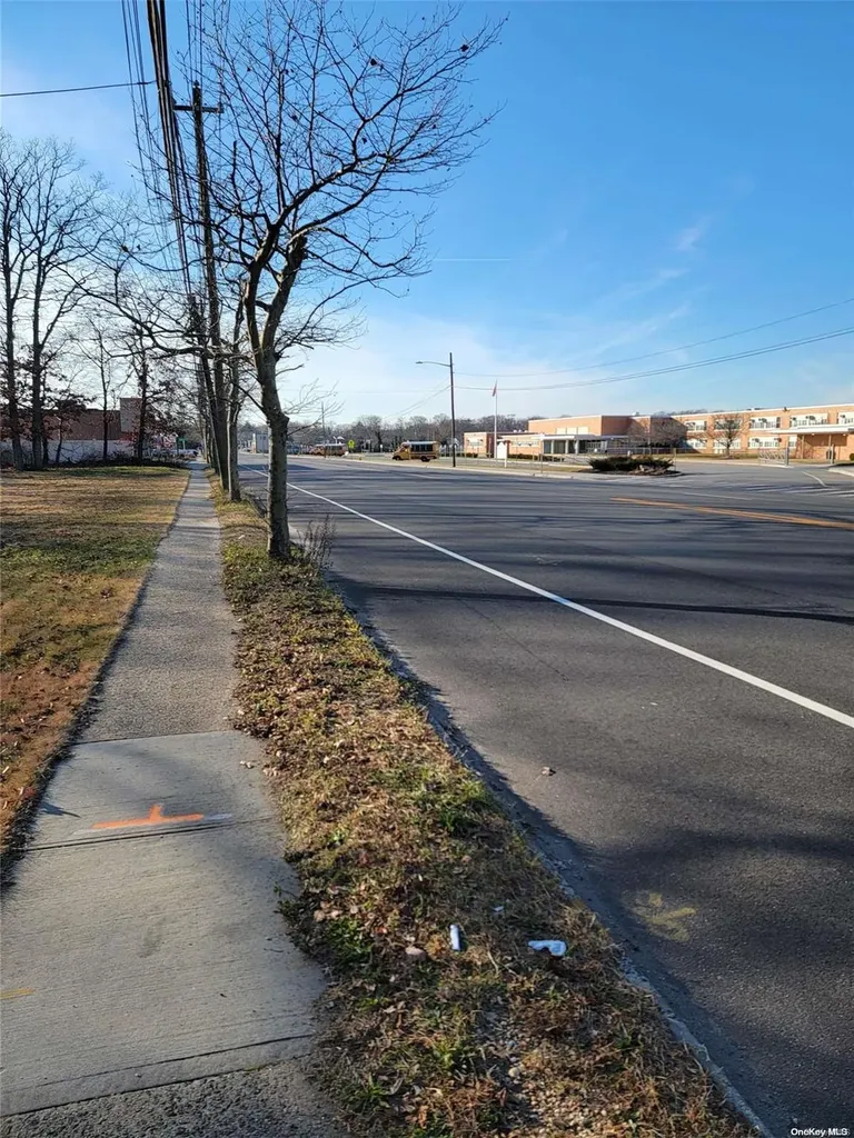2390 Jerusalem Avenue North Bellmore NY 11710
