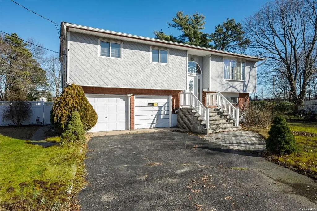 787 Commack Road Brentwood NY 11717