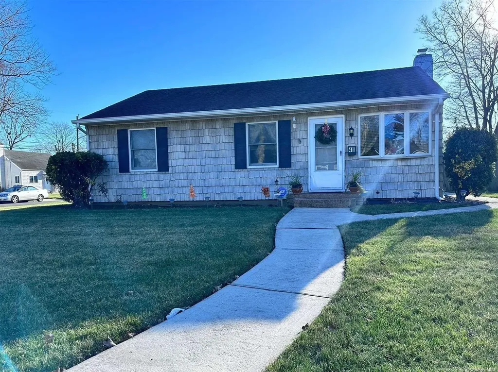 40 Jessen Avenue Deer Park NY 11729