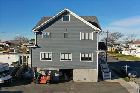 19 Suffolk Street Freeport NY 11520
