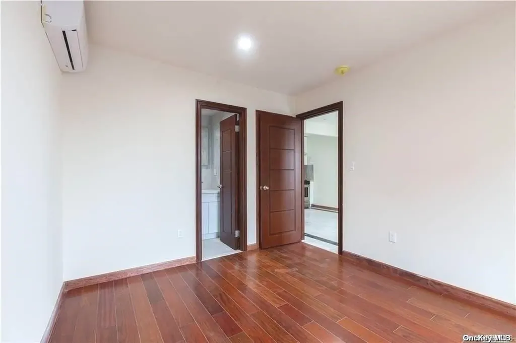 74-25 43 Avenue Elmhurst NY 11373