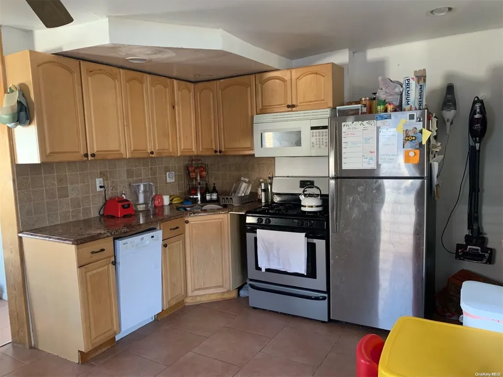 3317 Murdock Avenue Oceanside NY 11572