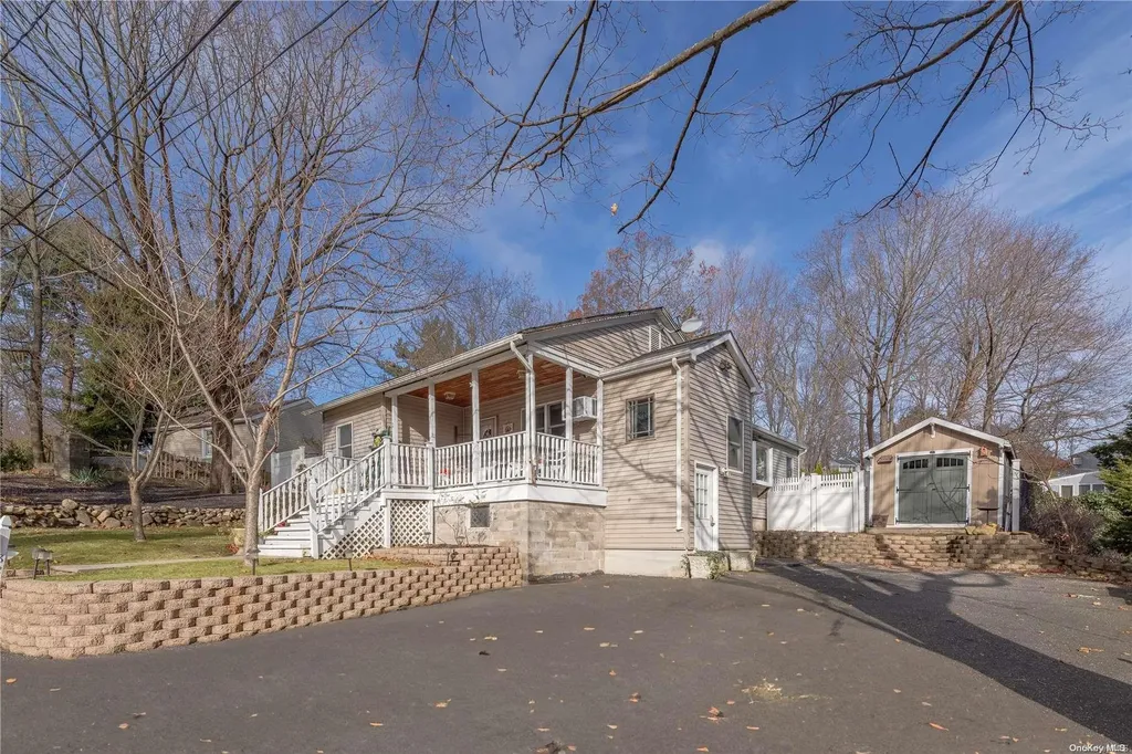 82 Hempstead Drive Sound Beach NY 11789
