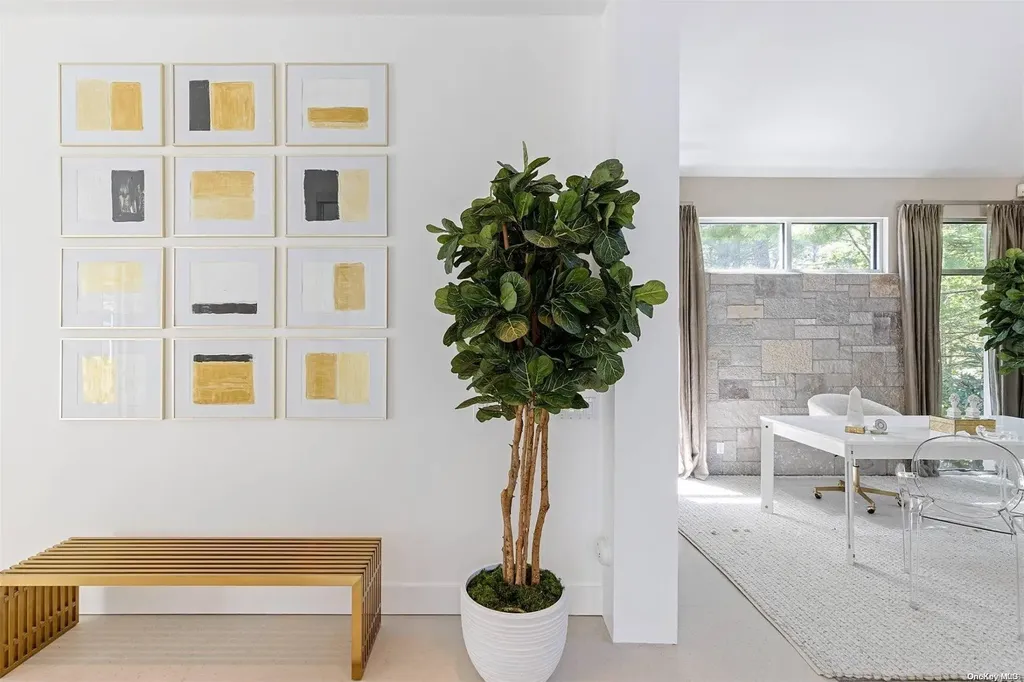 7 Rolling Wood Lane East Hampton NY 11937