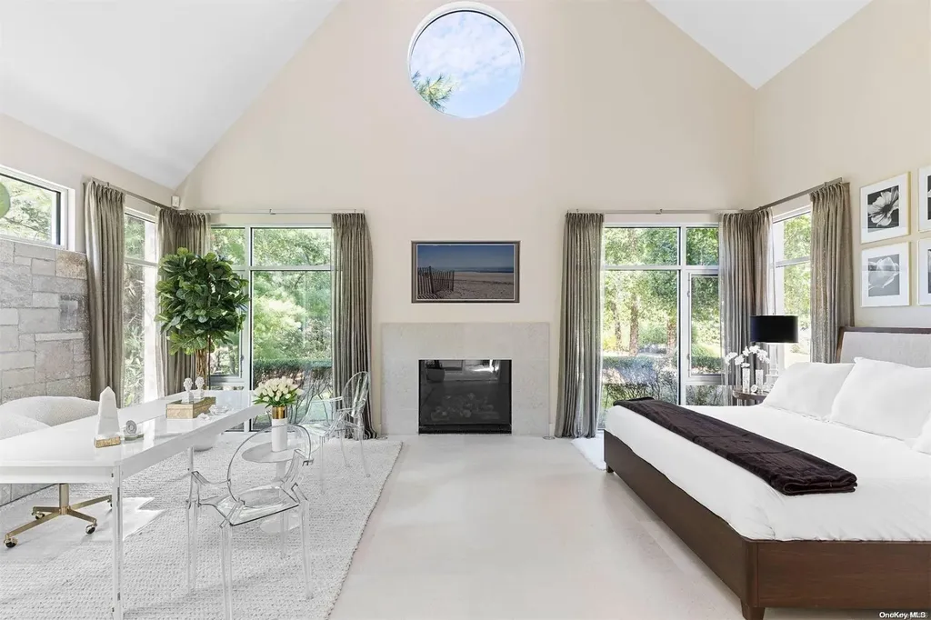 7 Rolling Wood Lane East Hampton NY 11937