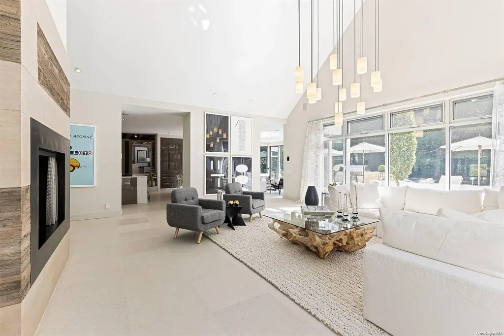 7 Rolling Wood Lane East Hampton NY 11937