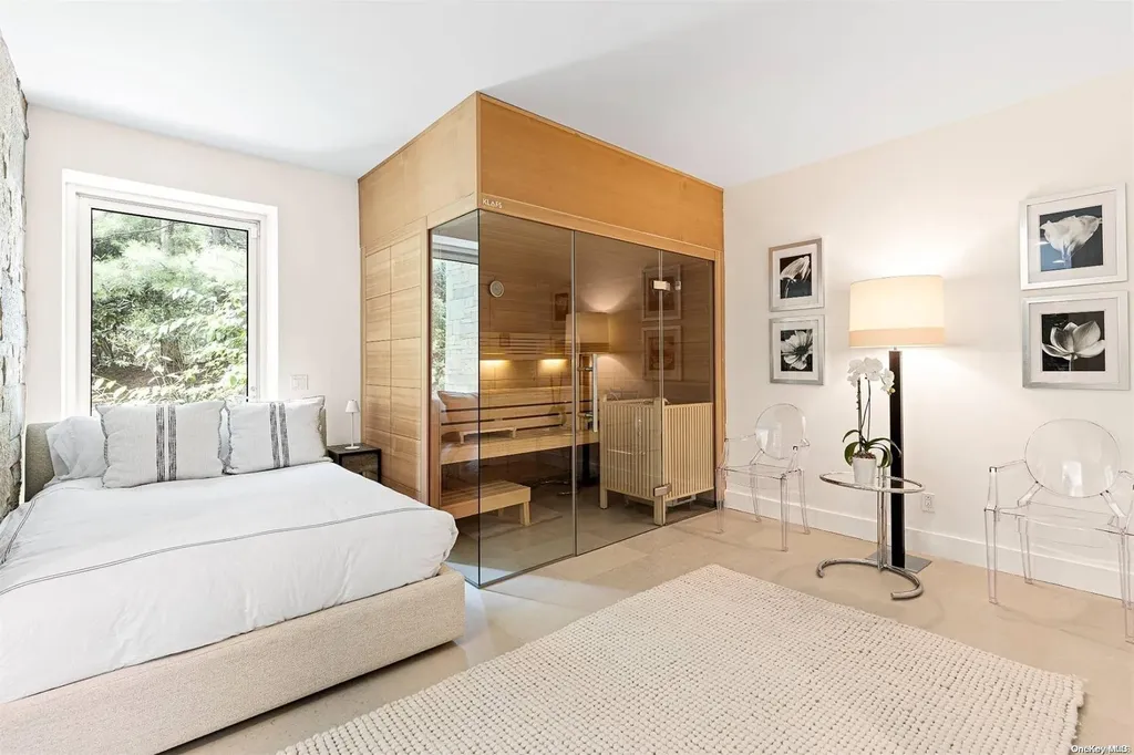 7 Rolling Wood Lane East Hampton NY 11937