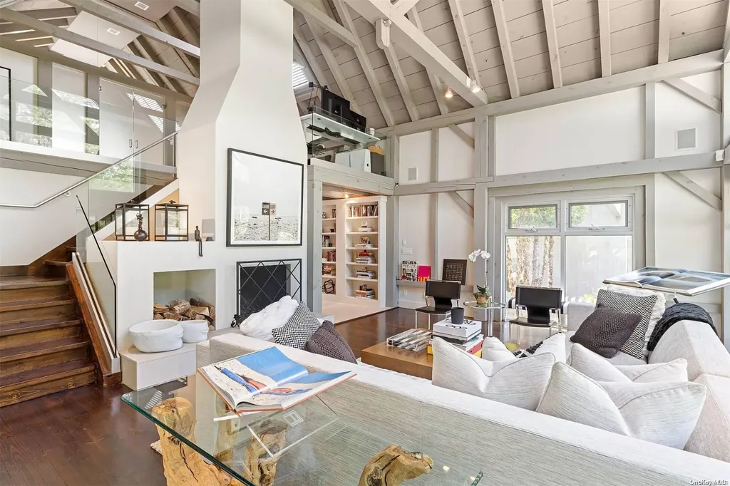 7 Rolling Wood Lane East Hampton NY 11937
