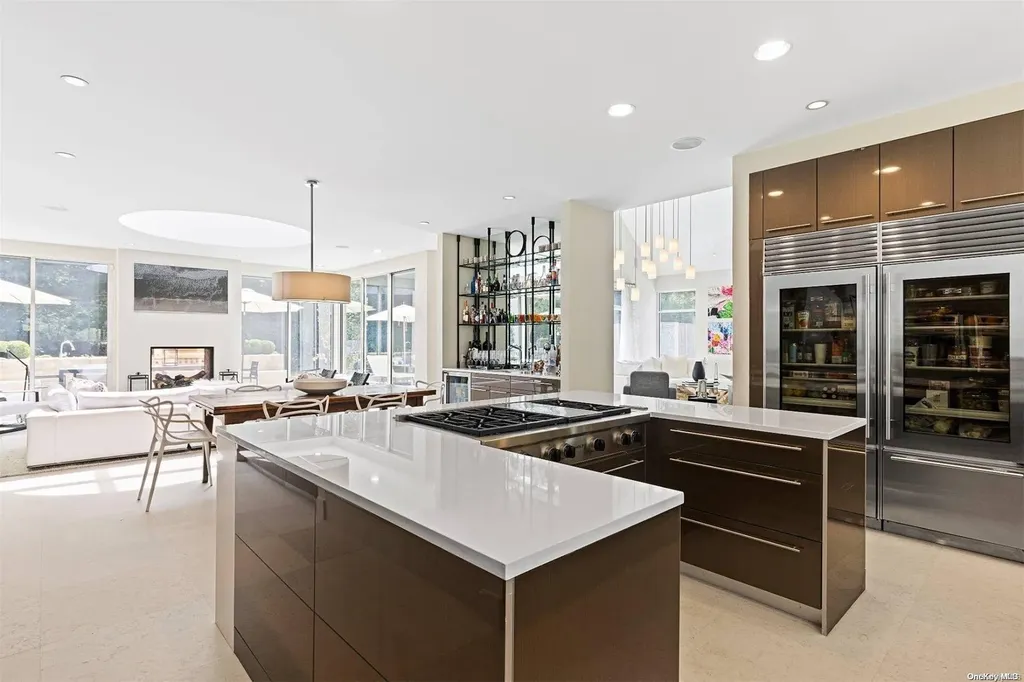 7 Rolling Wood Lane East Hampton NY 11937